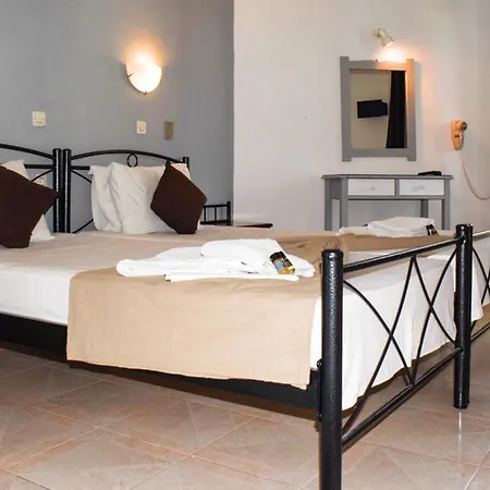 White Palace מלון דירות 4*