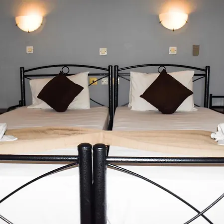White Palace 4*