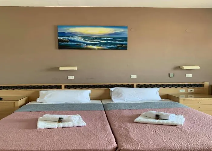 White Palace Aparthotel