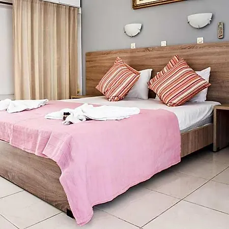 White Palace 4*