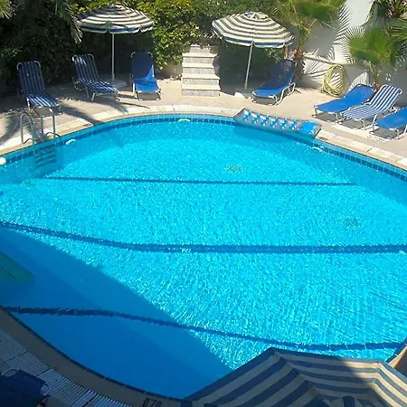 White Palace Aparthotel 4*