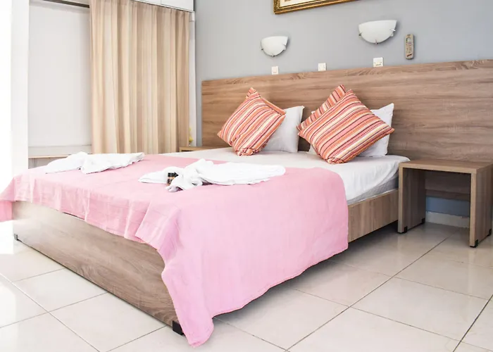 Aparthotel White Palace 4*