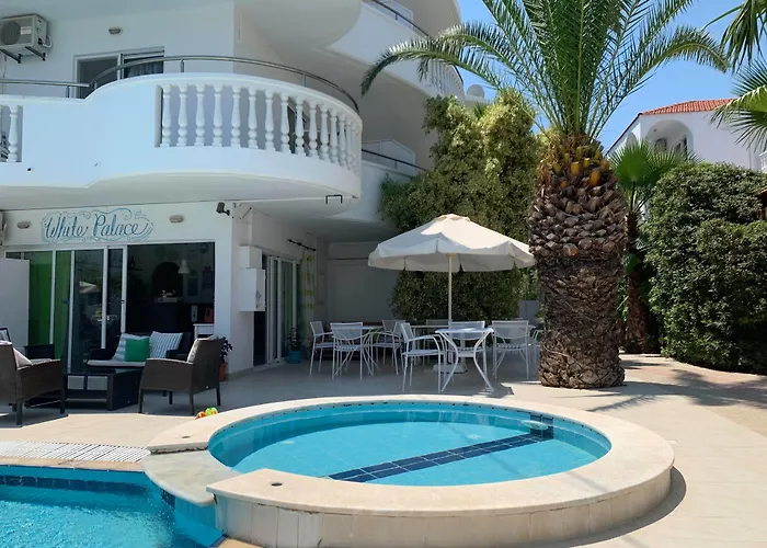 Apartahotel White Palace