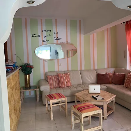 White Palace Hotel de apartamente 4*