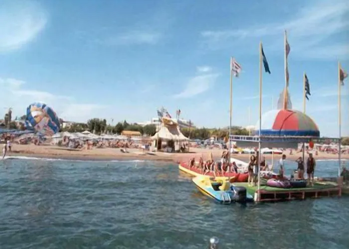 White Palace Aparthotel 4*